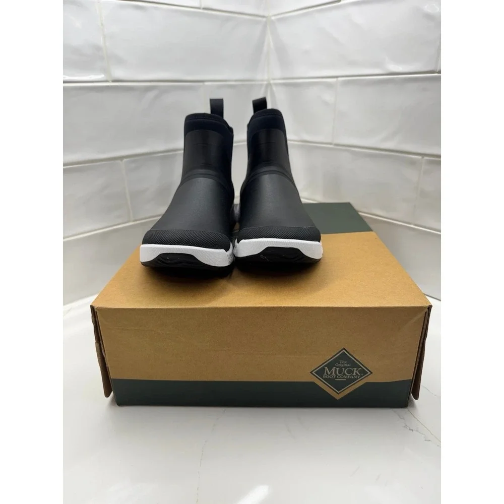 MUCK WOMEN'S OUTSCAPE CHELSEA SLIP ON size 5.5 - Picture 2 of 5